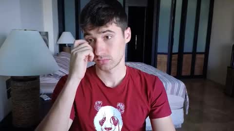 gilbertogonzales online show from November 14, 2025, 1:37 am