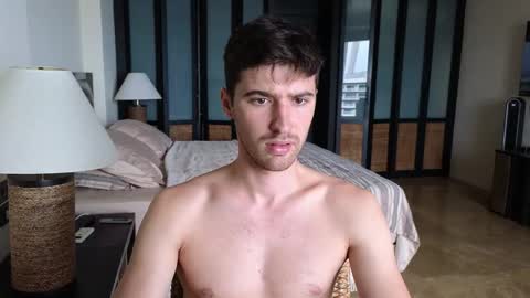 gilbertogonzales online show from November 17, 2025, 4:07 am