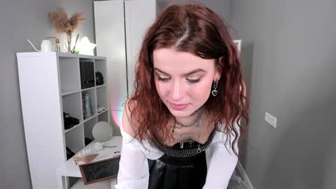 Snapshot of gin_yoon chatting on January 30, 2025, 6:35 am Gin online show from January 30, 2025, 6:35 am