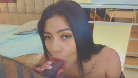 O GINA AND AKEMI    online show from October 15, 2025, 11:21 am