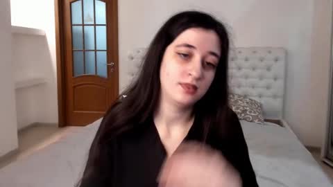 Snapshot of ginablum chatting on January 8, 2025, 9:32 am Kate online show from January 8, 2025, 9:32 am