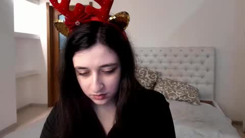 Snapshot of ginablum chatting on January 8, 2025, 12:37 pm Kate online show from January 8, 2025, 12:37 pm