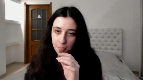 Snapshot of ginablum chatting on January 16, 2025, 12:09 pm Kate online show from January 16, 2025, 12:09 pm