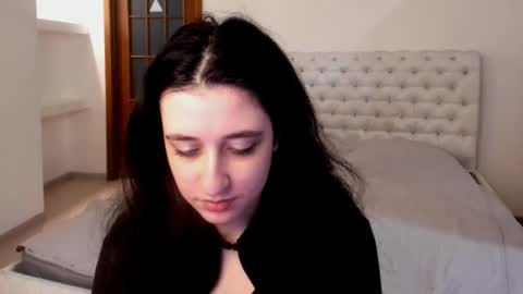 Snapshot of ginablum chatting on February 4, 2025, 12:33 pm Kate online show from February 4, 2025, 12:33 pm