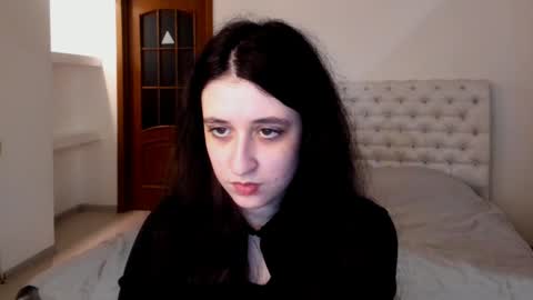 Snapshot of ginablum chatting on February 6, 2025, 12:05 pm Kate online show from February 6, 2025, 12:05 pm