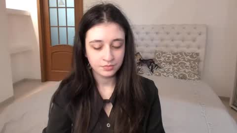Snapshot of ginablum chatting on March 9, 2025, 11:03 am Kate online show from March 9, 2025, 11:03 am