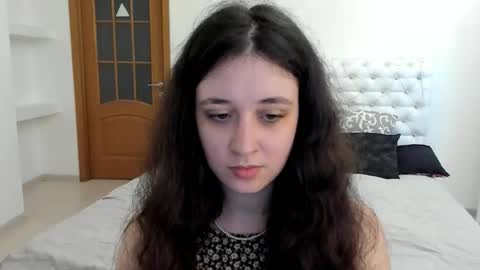 Snapshot of ginablum chatting on September 14, 2025, 9:41 am Kate online show from September 14, 2025, 9:41 am