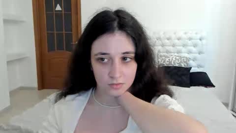 Snapshot of ginablum chatting on September 15, 2025, 10:37 am Kate online show from September 15, 2025, 10:37 am