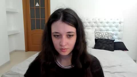Snapshot of ginablum chatting on September 16, 2025, 9:54 am Kate online show from September 16, 2025, 9:54 am