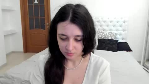 Snapshot of ginablum chatting on September 17, 2025, 9:11 am Kate online show from September 17, 2025, 9:11 am