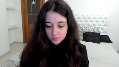 Snapshot of ginablum chatting on September 20, 2025, 9:32 am Kate online show from September 20, 2025, 9:32 am