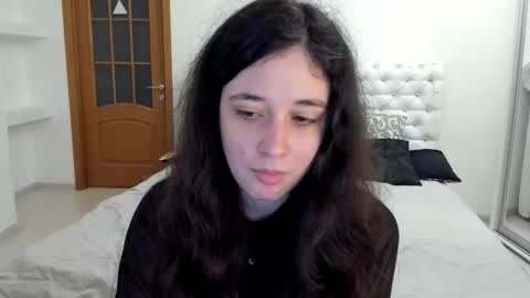 Snapshot of ginablum chatting on September 25, 2025, 9:24 am Kate online show from September 25, 2025, 9:24 am