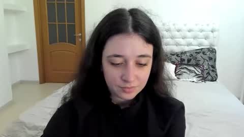 Snapshot of ginablum chatting on October 1, 2025, 10:43 am Kate online show from October 1, 2025, 10:43 am