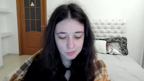 Snapshot of ginablum chatting on October 5, 2025, 9:40 am Kate online show from October 5, 2025, 9:40 am