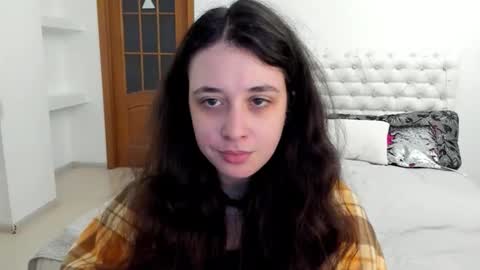Snapshot of ginablum chatting on October 6, 2025, 9:29 am Kate online show from October 6, 2025, 9:29 am
