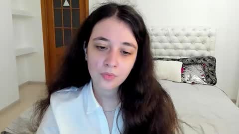 Snapshot of ginablum chatting on October 9, 2025, 9:18 am Kate online show from October 9, 2025, 9:18 am