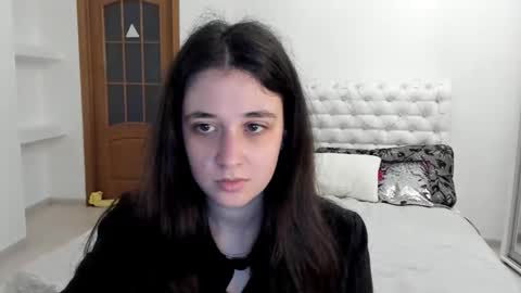 Snapshot of ginablum chatting on October 15, 2025, 9:53 am Kate online show from October 15, 2025, 9:53 am