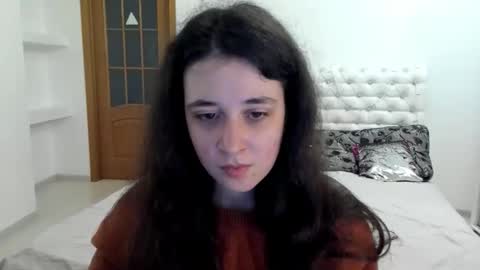 Kate online show from November 16, 2025, 8:53 am