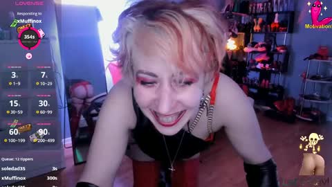 Gina Moor online show from April 4, 2026, 5:43 pm