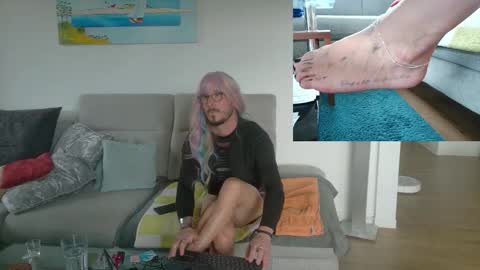 Snapshot of gingerpink1911 chatting on October 26, 2025, 10:54 am GingerPink online show from October 26, 2025, 10:54 am