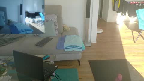 GingerPink online show from December 15, 2025, 12:20 pm