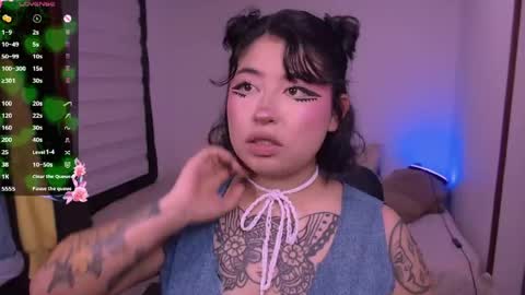 ginmeowuwu online show from April 18, 2026, 7:07 pm