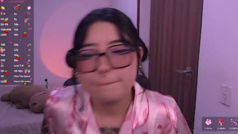 ginmeowuwu online show from May 20, 2026, 4:35 pm