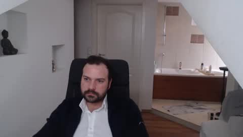 gintonik89 online show from February 14, 2025, 7:49 am