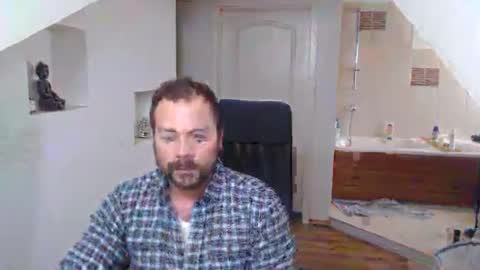 gintonik89 online show from February 14, 2025, 1:51 pm