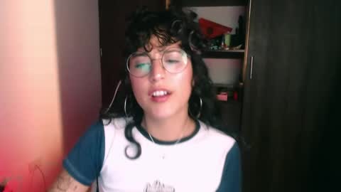 Snapshot of giny_bean chatting on June 4, 2026, 5:57 am giny_bean online show from June 4, 2026, 5:57 am