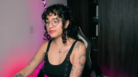 Snapshot of giny_bean chatting on June 7, 2026, 5:22 am giny_bean online show from June 7, 2026, 5:22 am