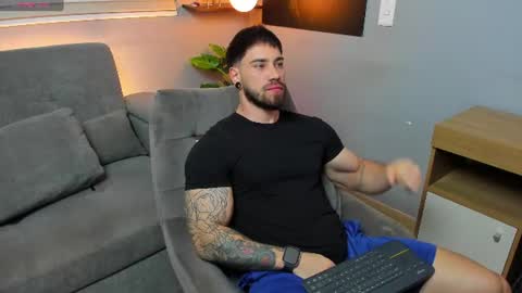 Snapshot of giorgio_leone2 chatting on July 2, 2026, 2:11 am Giorgio leone online show from July 2, 2026, 2:11 am