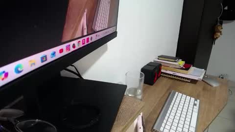 GIO RIVERA online show from February 10, 2026, 6:50 am