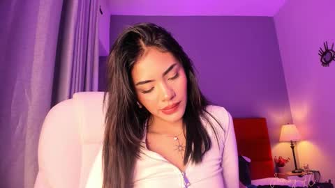 Giovanna  online show from September 10, 2025, 6:02 am