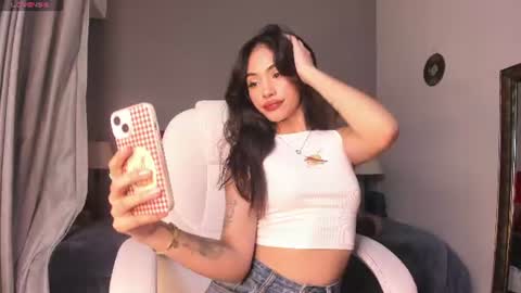 Snapshot of giovanna_oliveira chatting on July 25, 2026, 5:49 am Giovanna online show from July 25, 2026, 5:49 am