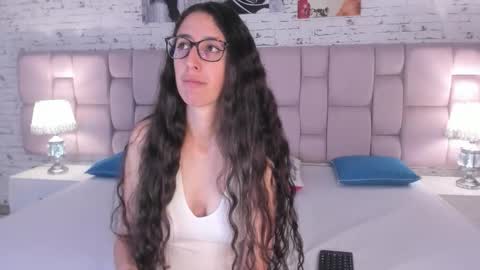 GirafMusic online show from November 19, 2025, 1:11 pm