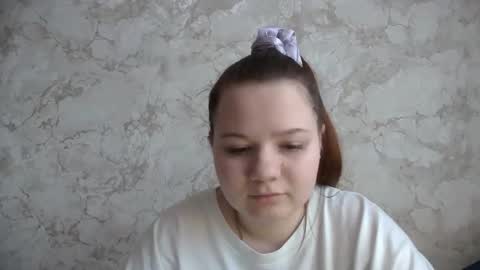 girl_cute07 online show from April 13, 2026, 2:55 pm