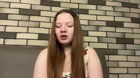 girl_cute07 online show from May 30, 2026, 8:39 pm
