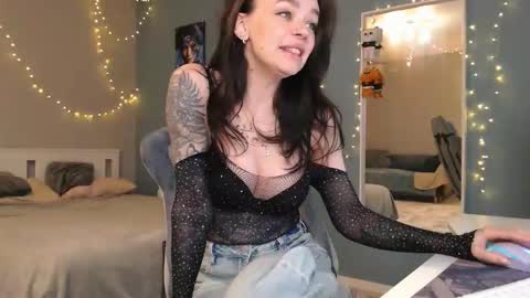 Secret online show from February 28, 2025, 1:58 pm