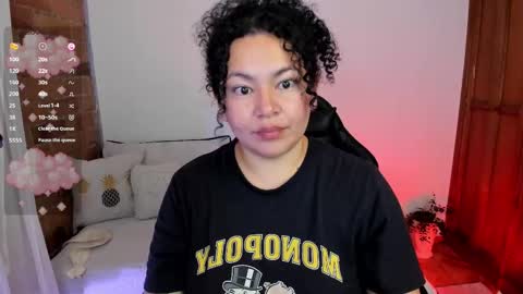 girl_inline online show from February 26, 2025, 3:10 am