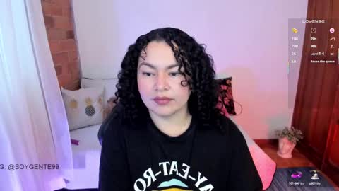 girl_inline online show from March 8, 2025, 10:45 pm