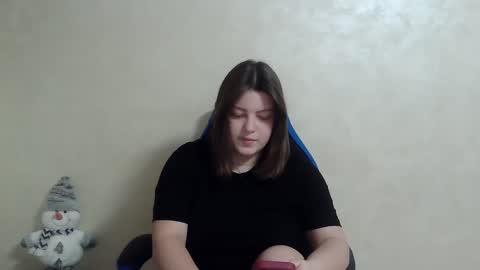 Snapshot of girl_leya chatting on December 27, 2024, 11:10 pm girl_leya online show from December 27, 2024, 11:10 pm