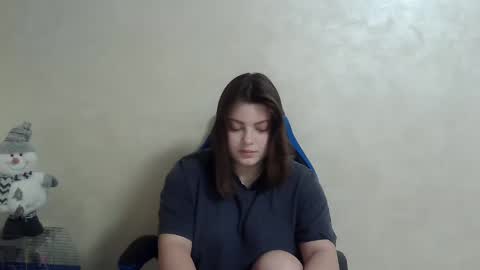 Snapshot of girl_leya chatting on January 13, 2025, 11:17 pm girl_leya online show from January 13, 2025, 11:17 pm