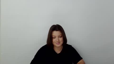 Snapshot of girl_leya chatting on November 25, 2025, 8:09 pm girl_leya online show from November 25, 2025, 8:09 pm