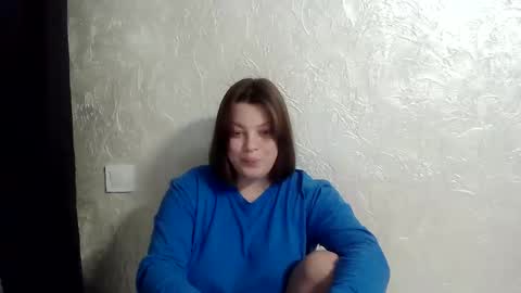 Snapshot of girl_leya chatting on December 15, 2025, 9:08 pm girl_leya online show from December 15, 2025, 9:08 pm