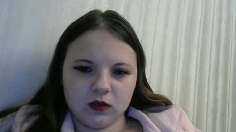 girl_shy07 online show from November 28, 2025, 9:50 pm