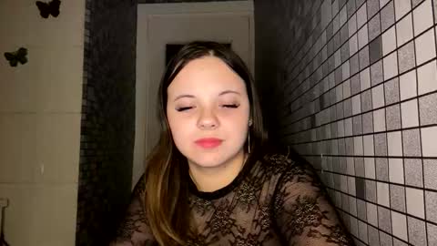 girl_shy07 online show from December 20, 2025, 7:54 pm