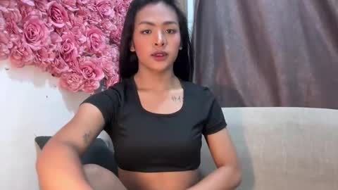 queen ronna online show from October 25, 2025, 10:56 am