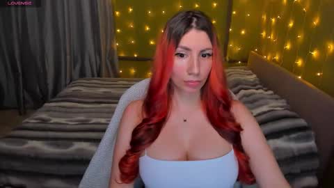 Snapshot of girlfromanothercity chatting on November 28, 2025, 6:10 pm Meowww online show from November 28, 2025, 6:10 pm