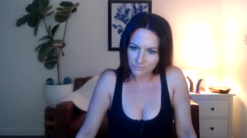 Snapshot of girlnexxxdoor chatting on April 2, 2026, 1:47 am Girlnexxxdoor online show from April 2, 2026, 1:47 am